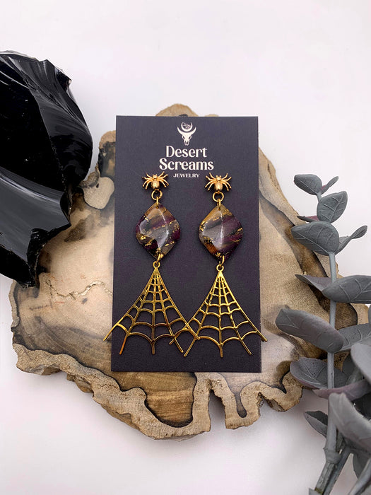 ‘Arachne’s Veil’ in Halloween Marble